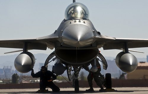 f16entierra