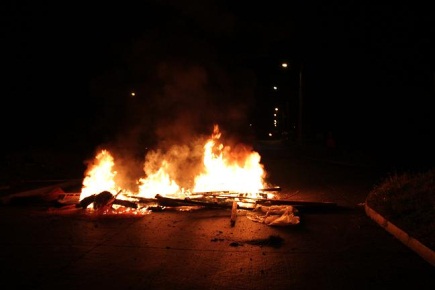 protesta-noche-de-barricada