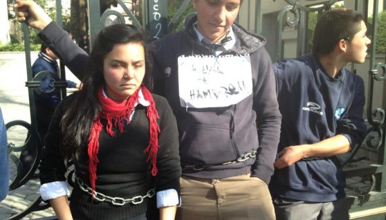 estudiantes_ancadenados