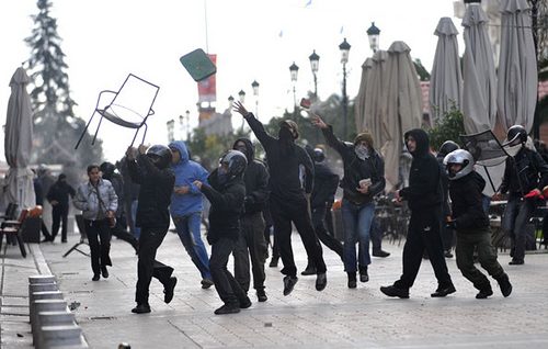 grecia_traba_protesta