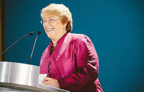 michellewoman_in_red